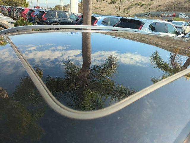 Photo of 2022 Deep Black Pearl Effect Volkswagen Taos