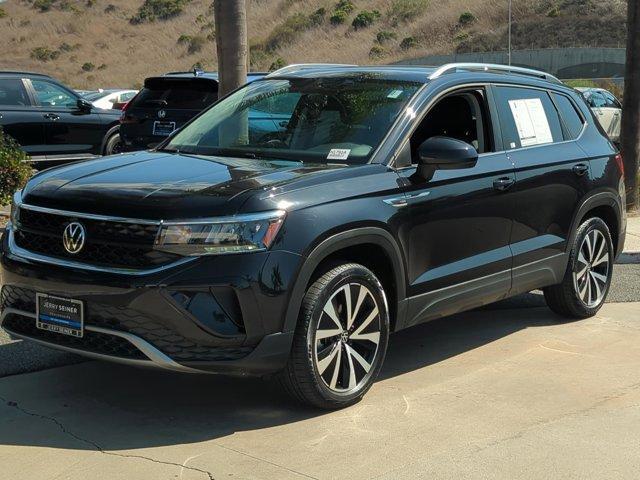 Photo of 2022 Deep Black Pearl Effect Volkswagen Taos