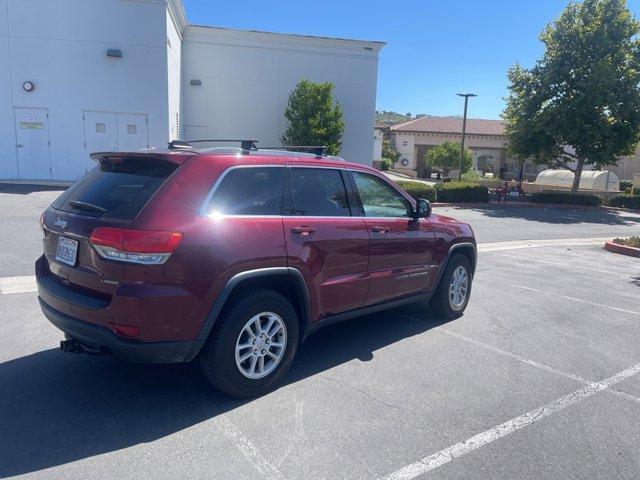 Photo of 2018 Velvet Red Pearlcoat Jeep Grand Cherokee