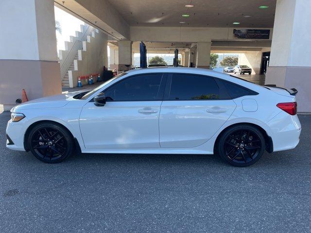 Photo of 2024 White Honda Civic Si