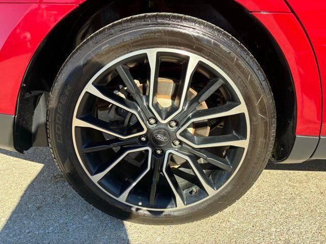 Photo of 2018 Ruby Red Ford Taurus