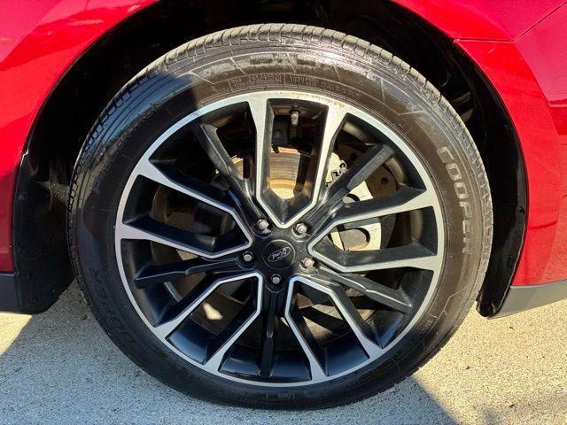 Photo of 2018 Ruby Red Ford Taurus