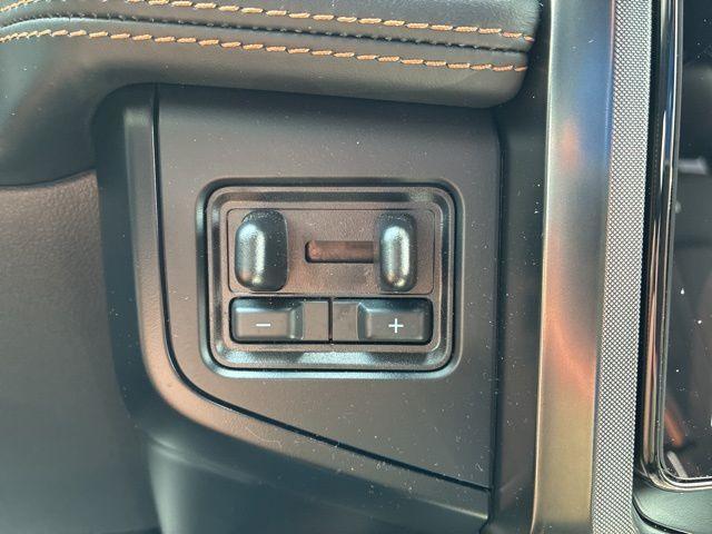 Photo of 2024 Agate Black Metallic Ford Expedition