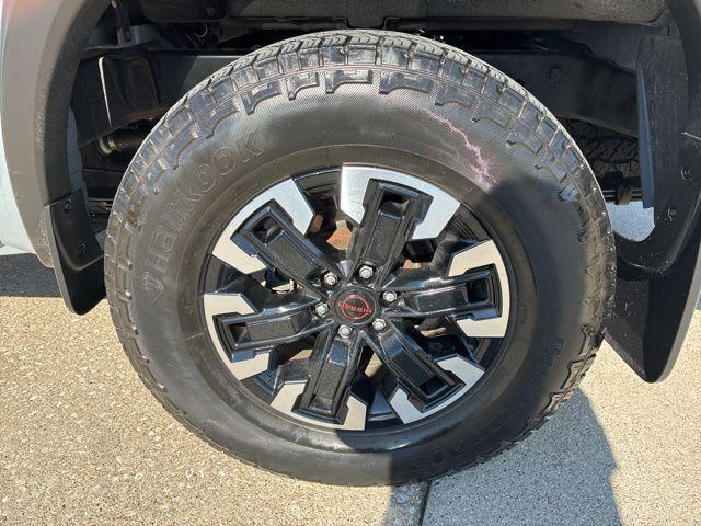 Photo of 2022 Boulder Gray Nissan Frontier