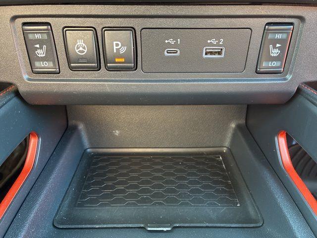 Photo of 2022 Boulder Gray Nissan Frontier
