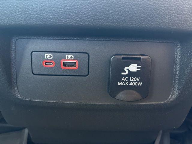 Photo of 2022 Boulder Gray Nissan Frontier