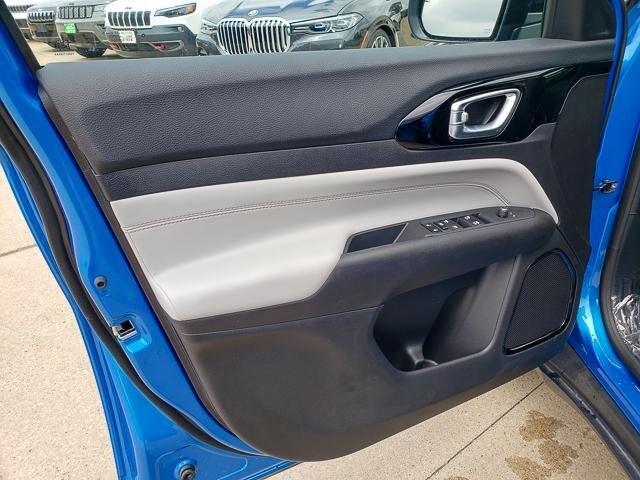 Photo of 2025 Hydro Blue Pearlcoat Jeep Compass