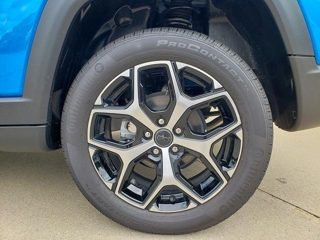 Photo of 2025 Hydro Blue Pearlcoat Jeep Compass