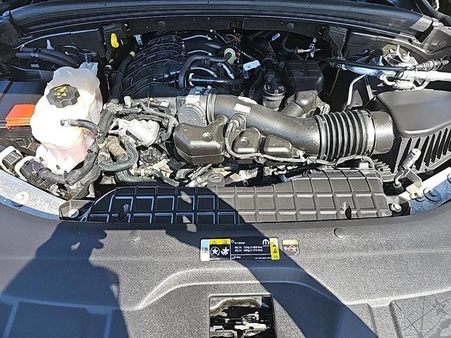Photo of 2022 Metallic Jeep Grand Cherokee L
