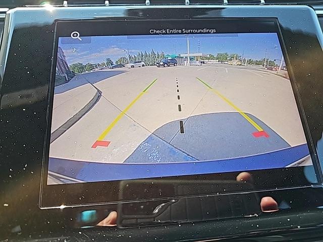 Photo of 2022 Metallic Jeep Grand Cherokee L
