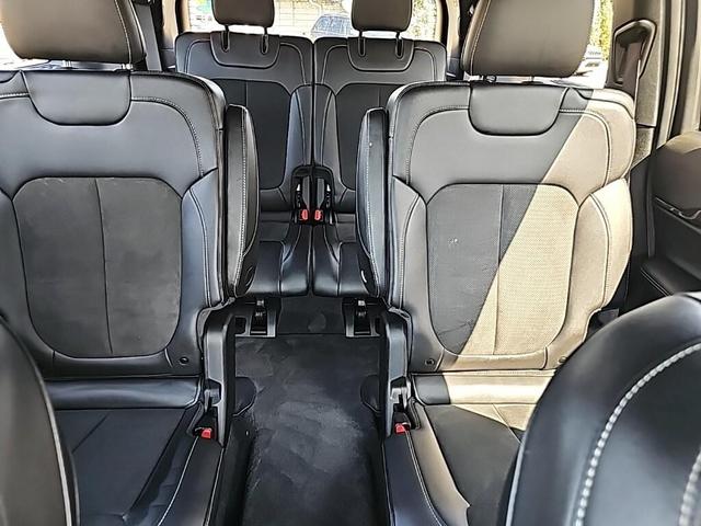 Photo of 2022 Metallic Jeep Grand Cherokee L