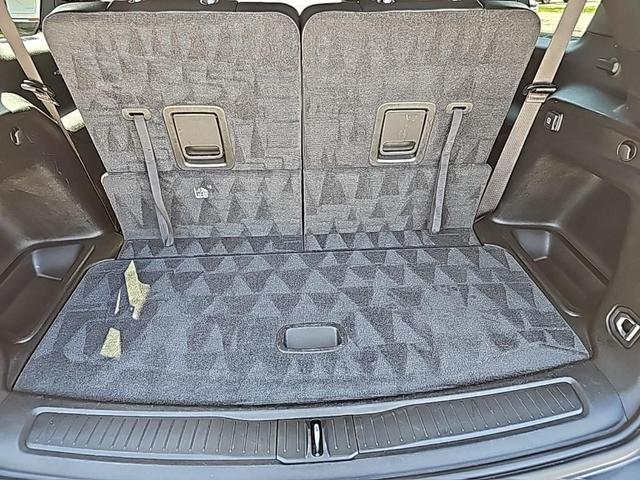 Photo of 2022 Metallic Jeep Grand Cherokee L