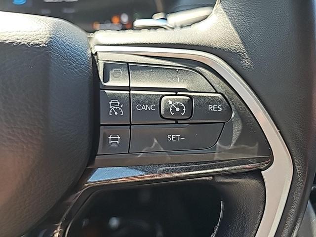 Photo of 2022 Metallic Jeep Grand Cherokee L