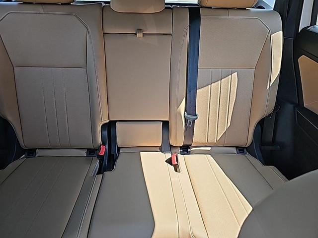 Photo of 2022 Pure White Volkswagen Tiguan