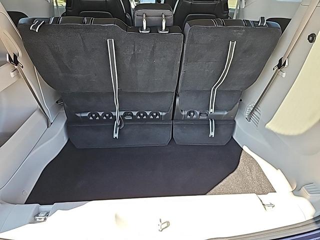 Photo of 2023 Fathom Blue Pearlcoat Chrysler Pacifica