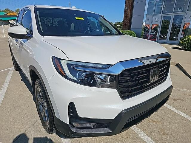 Photo of 2023 White Honda Ridgeline