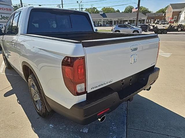 Photo of 2023 White Honda Ridgeline