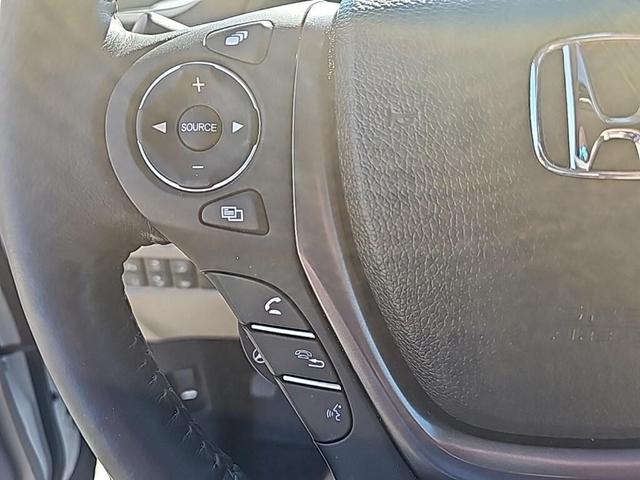 Photo of 2023 White Honda Ridgeline