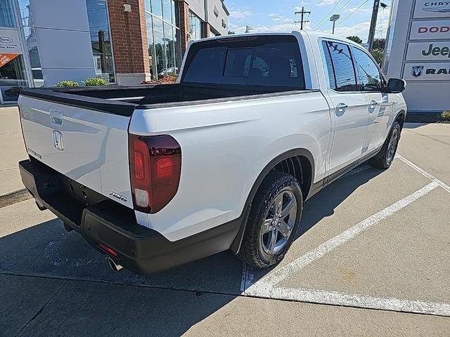 Photo of 2023 White Honda Ridgeline