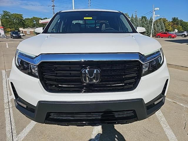 Photo of 2023 White Honda Ridgeline