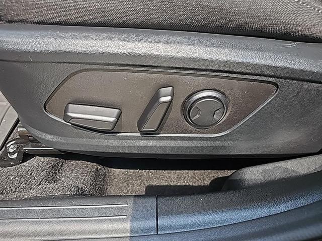 Photo of 2023 Phantom Black Hyundai SANTA CRUZ