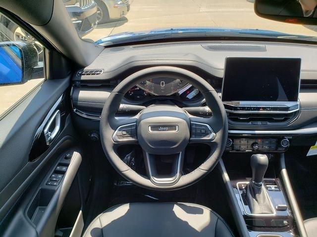 Photo of 2025 Hydro Blue Pearlcoat Jeep Compass
