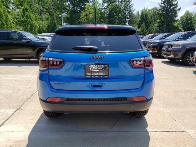 Photo of 2025 Hydro Blue Pearlcoat Jeep Compass