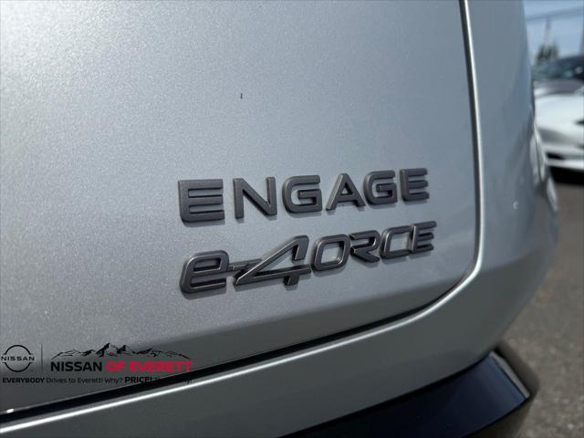 Photo of 2023 Brilliant Silver Metallic/Black Diamond Pearl Nissan ARIYA