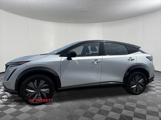 Photo of 2023 Brilliant Silver Metallic/Black Diamond Pearl Nissan ARIYA
