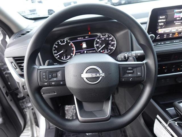 Photo of 2025 Brilliant Silver Metallic Nissan Rogue
