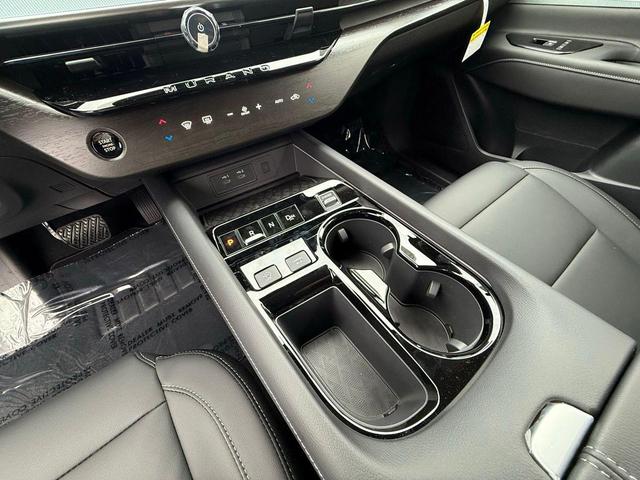 Photo of 2025 Scarlet Ember Tintcoat/Super Black Nissan Murano