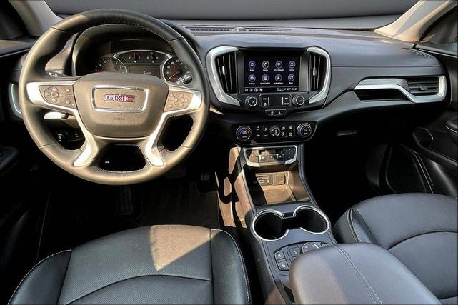 Photo of 2024 Summit White GMC Terrain