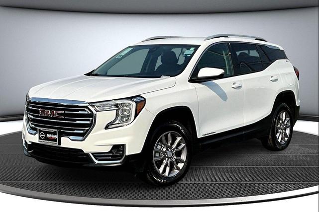Photo of 2024 Summit White GMC Terrain