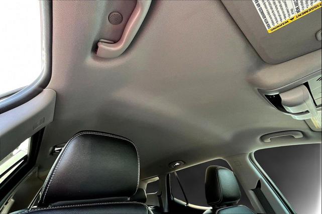 Photo of 2024 Summit White GMC Terrain