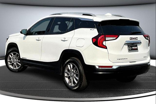 Photo of 2024 Summit White GMC Terrain