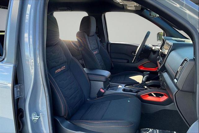 Photo of 2025 Boulder Gray Pearl Nissan Frontier