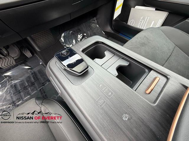 Photo of 2025 Black Diamond Pearl Nissan ARIYA