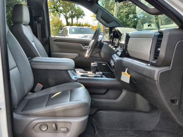 Photo of 2023 White Frost Tricoat GMC Sierra 1500