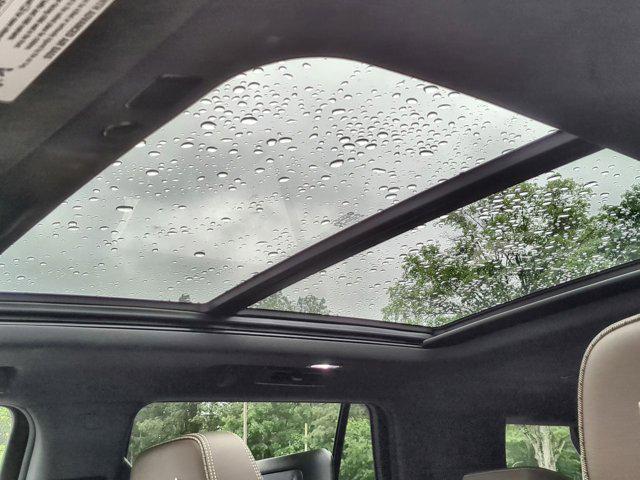 Photo of 2021 Iridescent Pearl Tricoat Chevrolet Tahoe