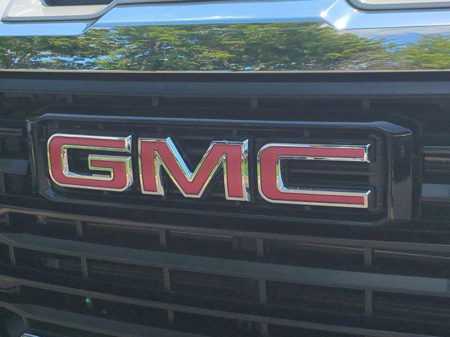 Photo of 2025 Summit White GMC Sierra 2500