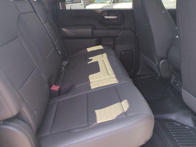 Photo of 2025 Summit White GMC Sierra 2500