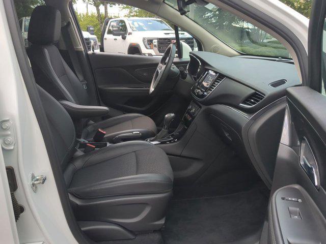 Photo of 2022 Summit White Buick Encore