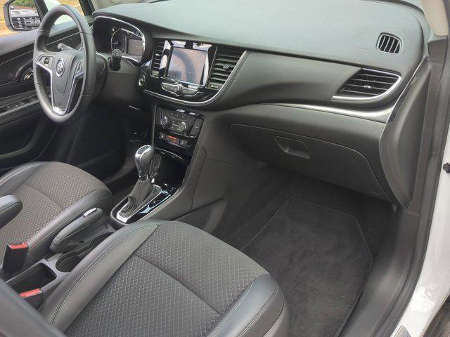 Photo of 2022 Summit White Buick Encore
