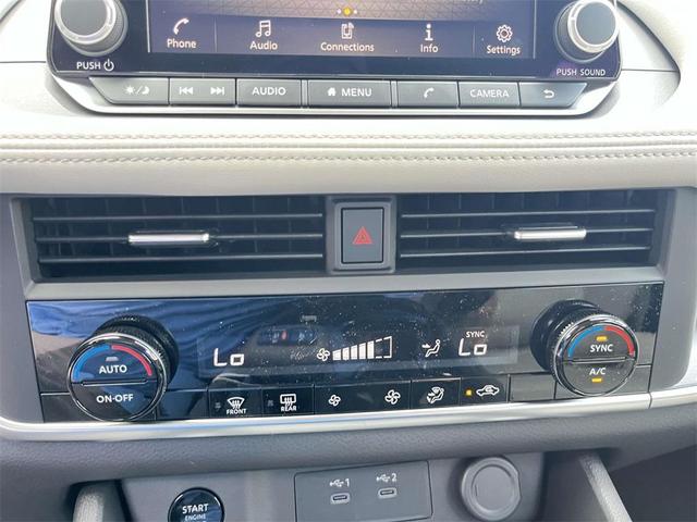 Photo of 2025 Black Nissan Rogue