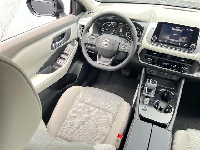 Photo of 2025 Black Nissan Rogue