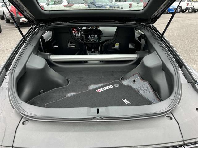 Photo of 2025 2t Stl Grey Blk Nissan Z