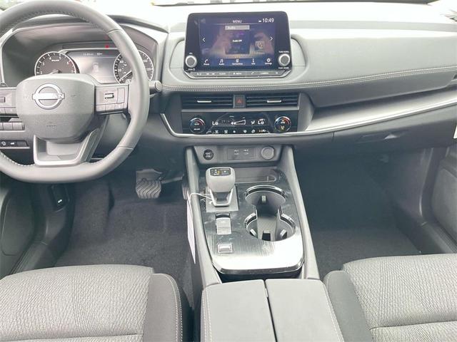 Photo of 2025 Gun Metallic Nissan Rogue