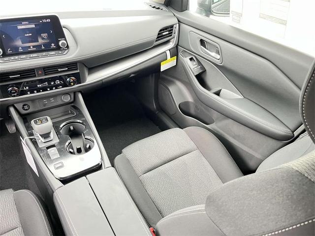 Photo of 2025 Gun Metallic Nissan Rogue