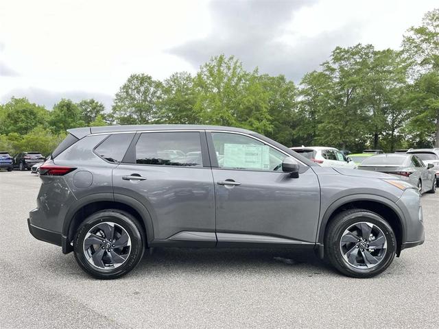 Photo of 2025 Gun Metallic Nissan Rogue