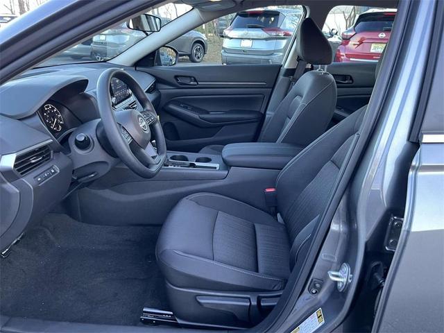Photo of 2025 Gun Metallic Nissan Altima